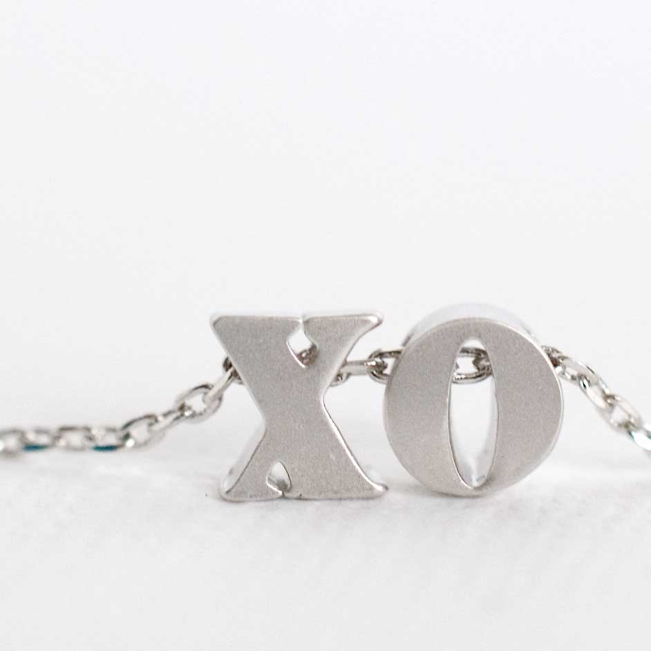 Hugs And Kisses Xo Silver Necklace on Luulla